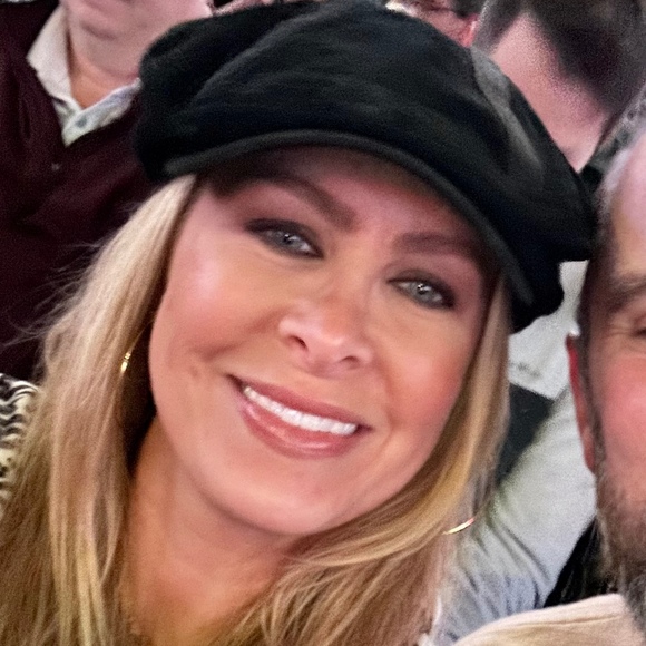 Meet your Posher, Heather - Picture 1 of 1